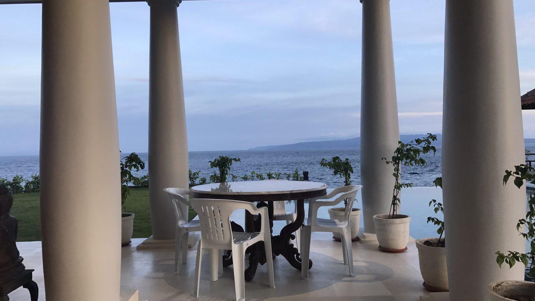 Exclusive Ocean Front Luxury Villas in a Stunning Location Bali