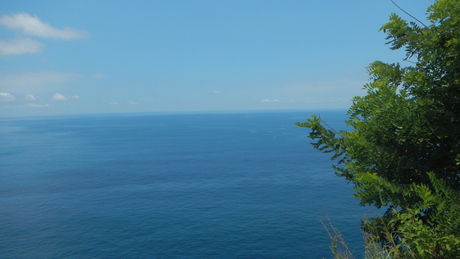 Cliff Top Land, One Hectar Freehold  Nusa Penida, Bali