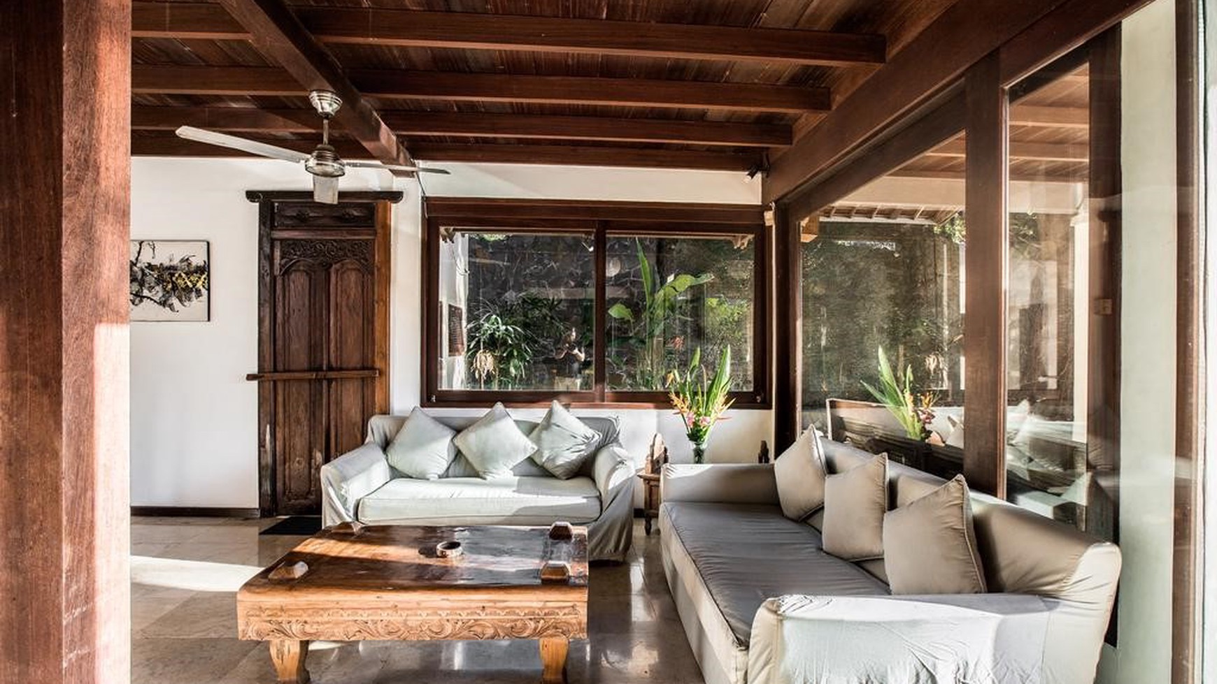 Freehold Tropical Villa Sitting on Big Land In Batu Bolong, Canggu Bali