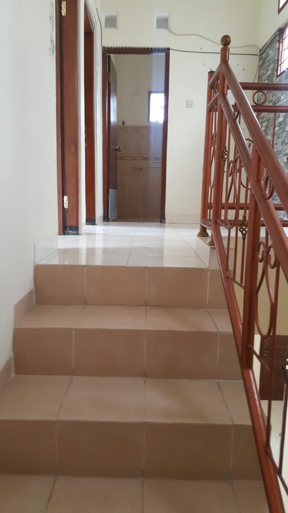 Rumah Mewah Lokasi Strategis Di Perum Bumi Seturan Permai
