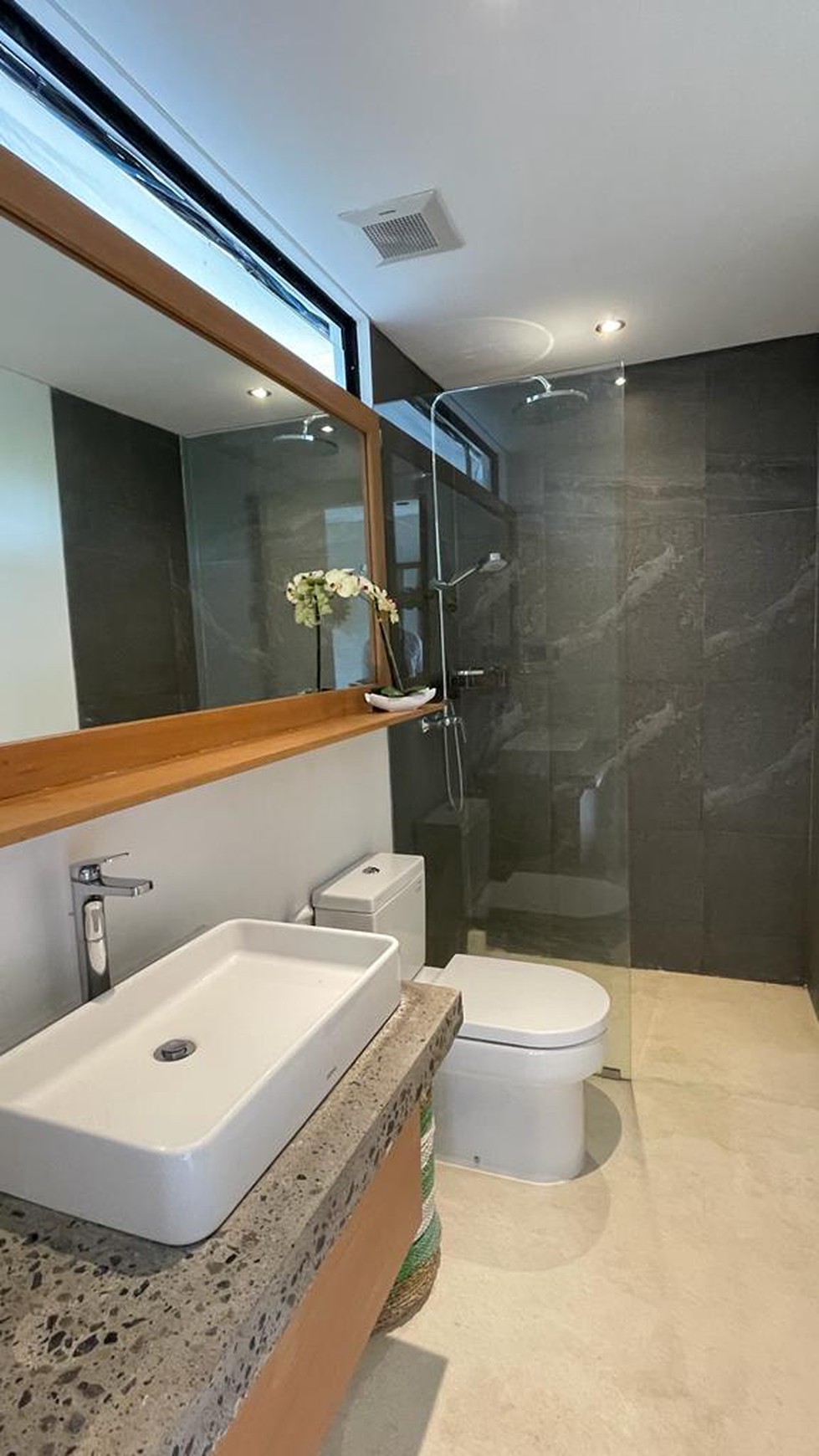 For Sale Kammara LOFT and The Peak Apartment  Leasehold in Great Location Batu Bolong Bali [Financing Available]