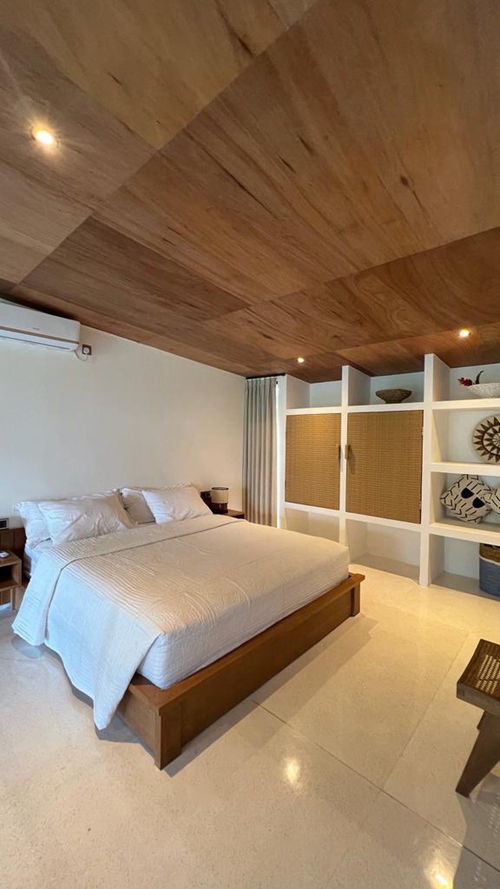 For Sale Kammara LOFT and The Peak Apartment  Leasehold in Great Location Batu Bolong Bali [Financing Available]