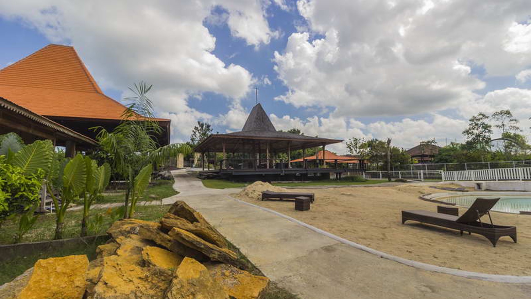 Freehold beautiful 9 joglos in area premium Canggu Bali