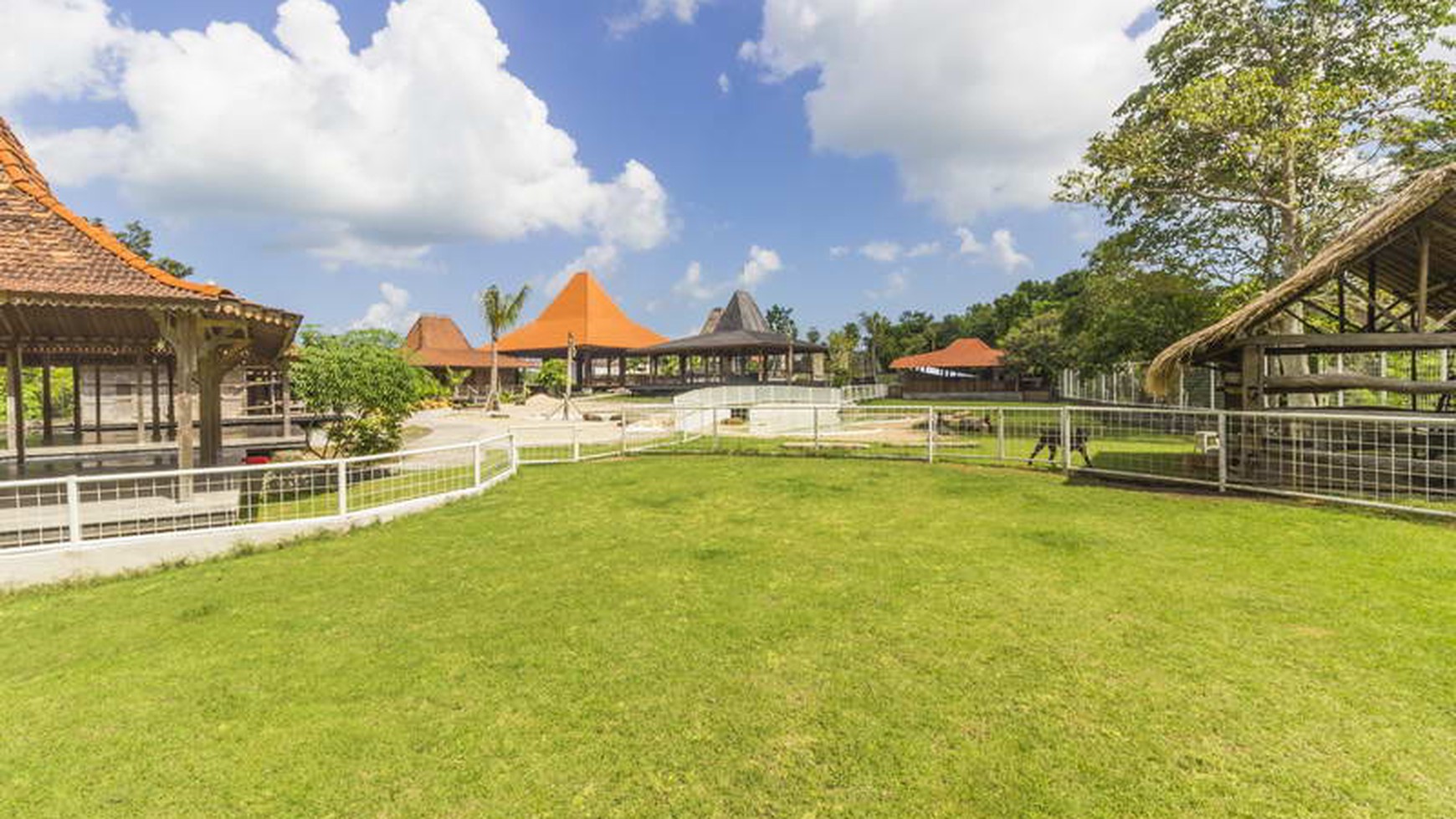 Freehold beautiful 9 joglos in area premium Canggu Bali
