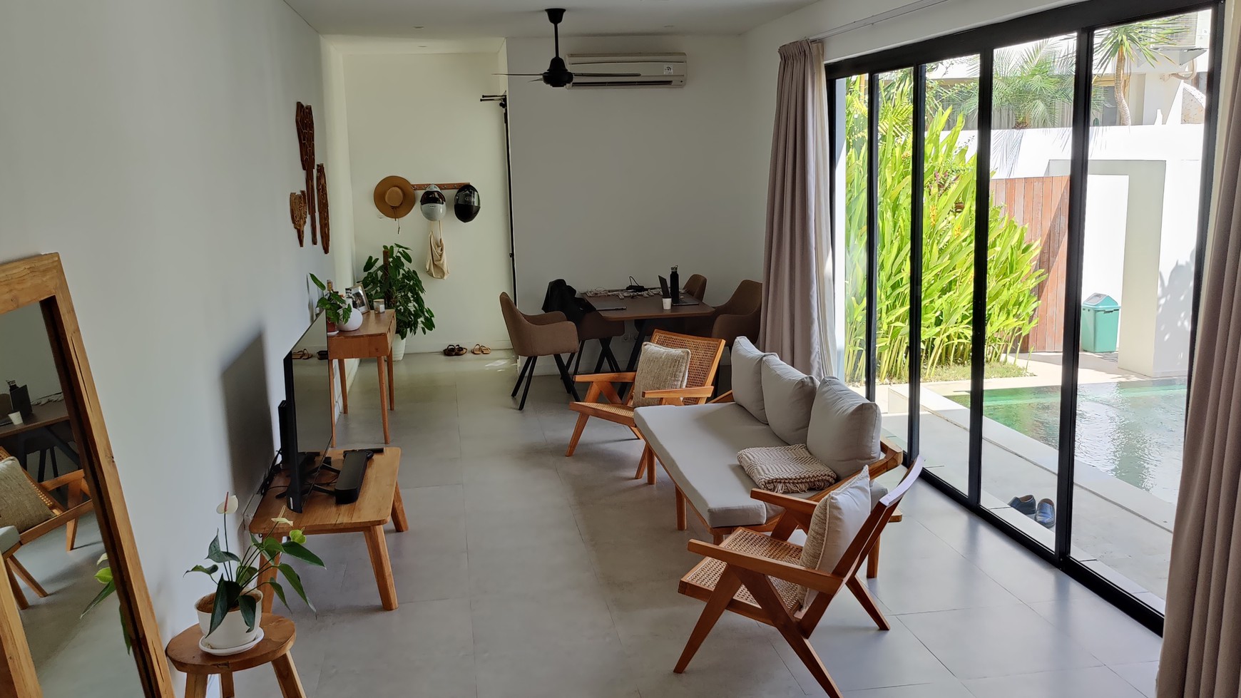 Beautiful Villa in heart of Canggu Bali close to Beach and Cafes