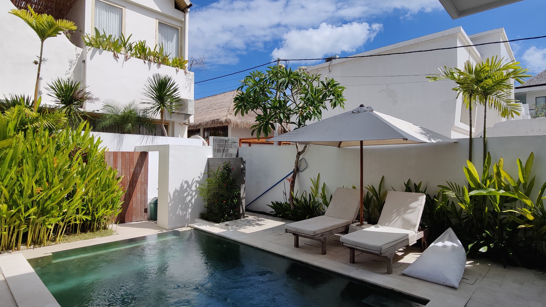 Beautiful Villa in heart of Canggu Bali close to Beach and Cafes