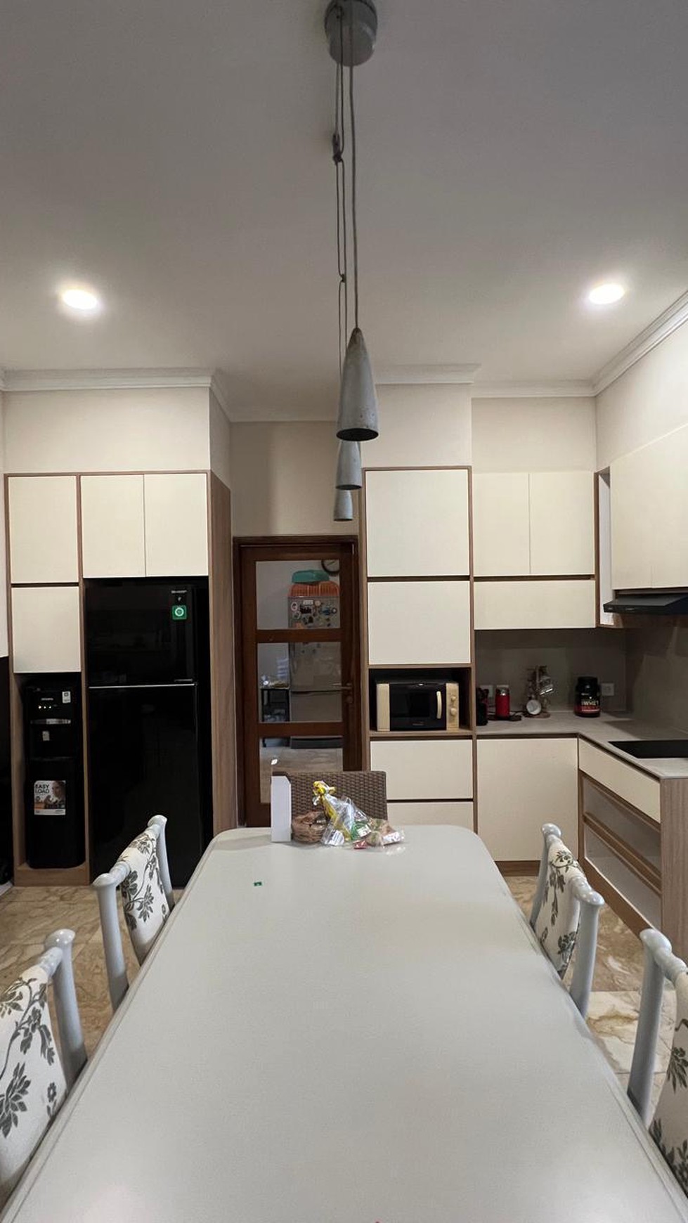 Dijual Rumah 2 lantai di Pondok Indah 