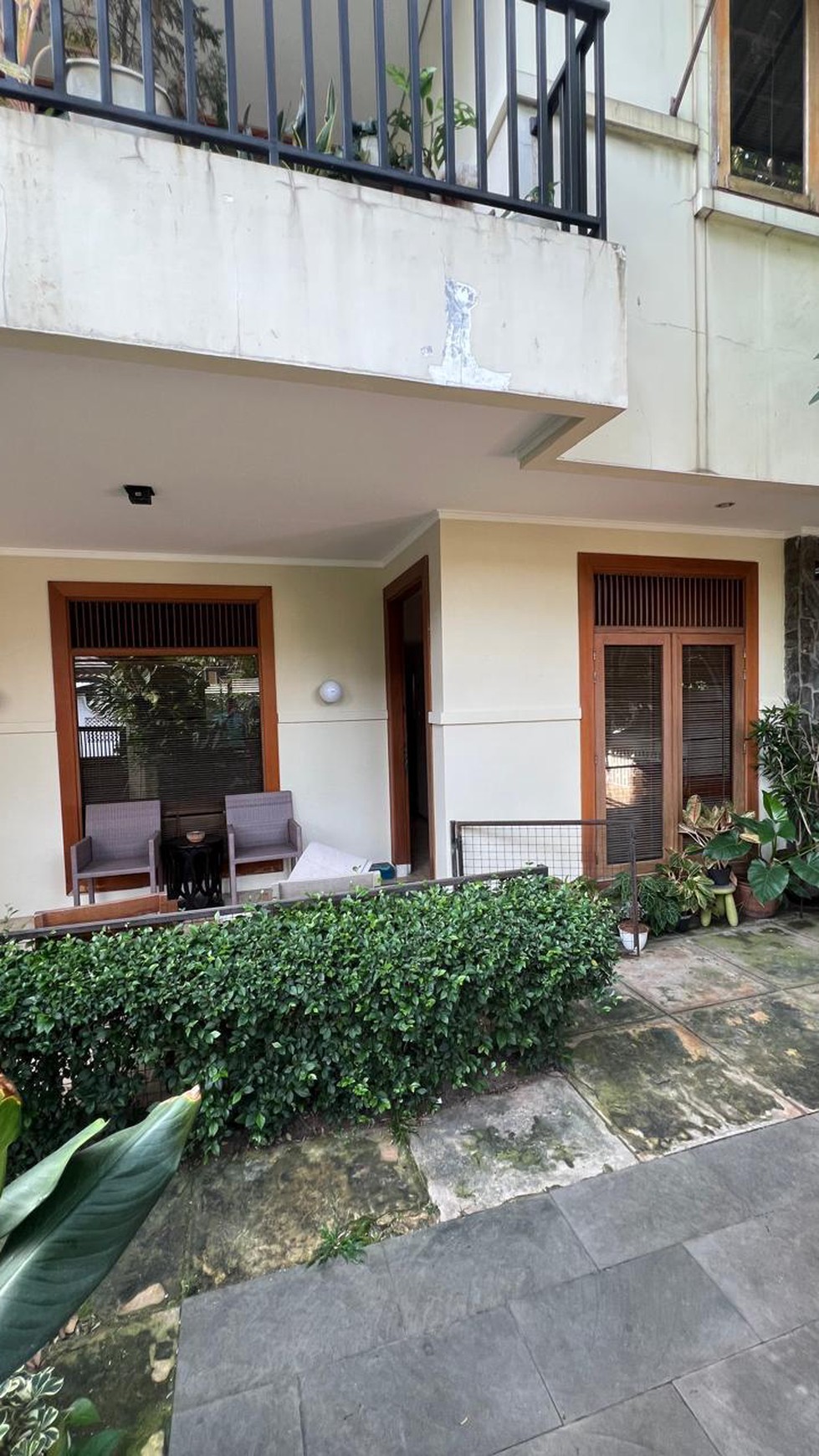 Dijual Rumah 2 lantai di Pondok Indah 