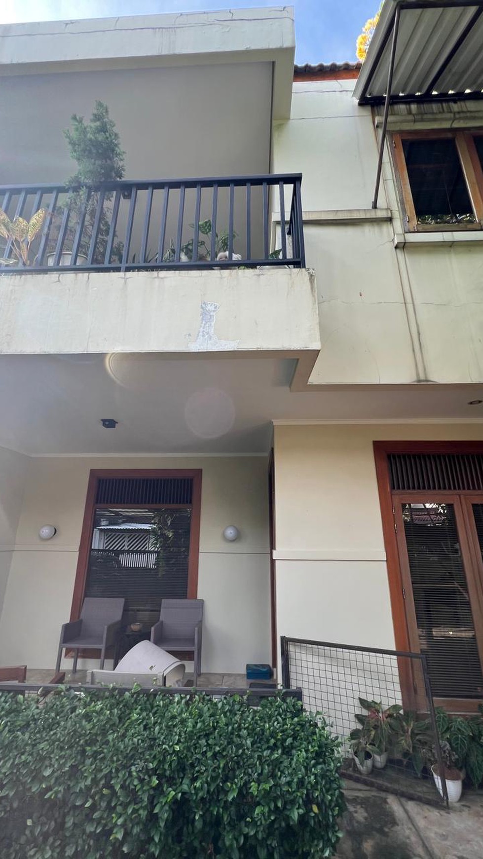 Dijual Rumah 2 lantai di Pondok Indah 