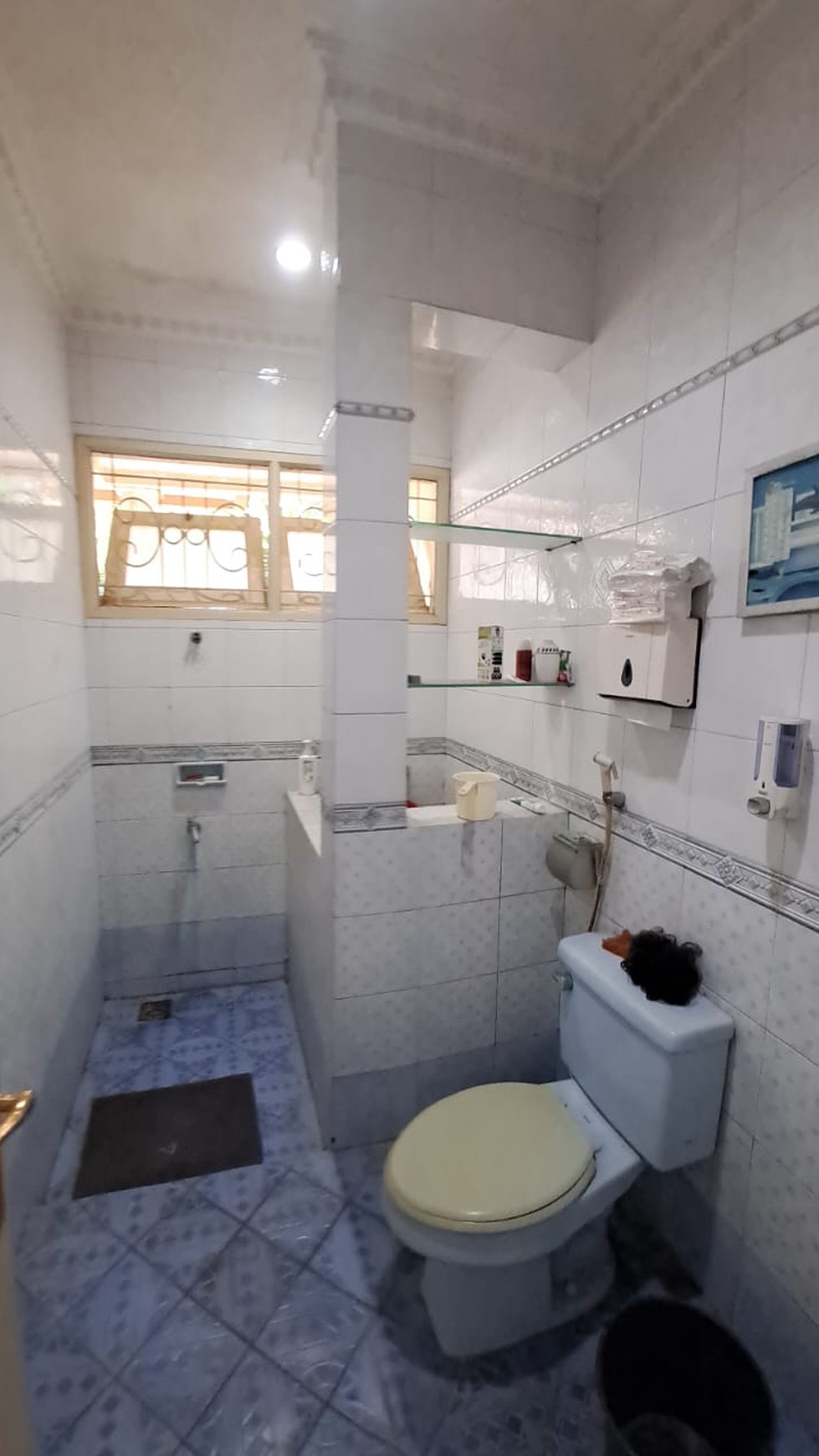 Rumah Cantik dan Nyaman di Tebet 