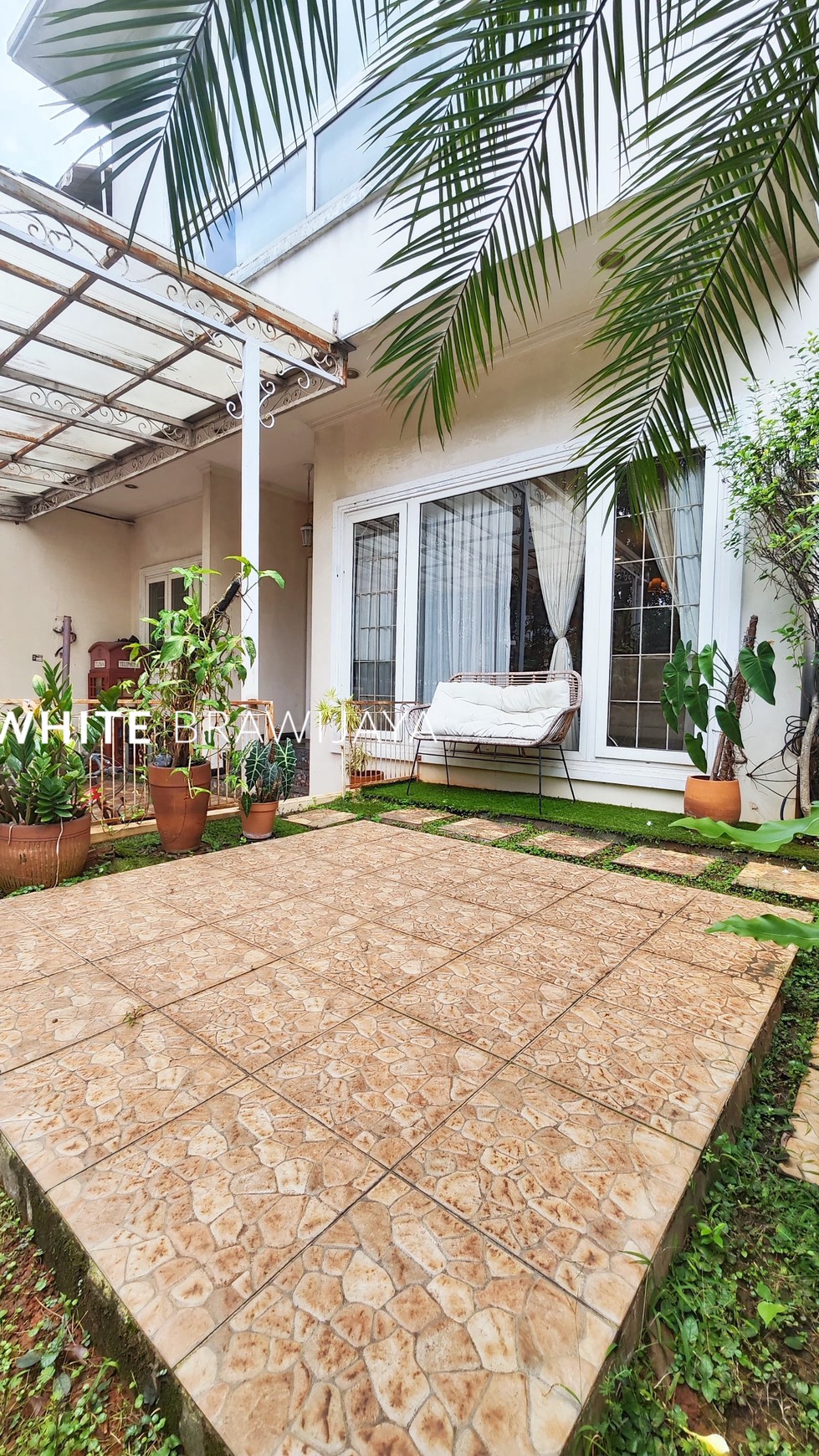 Rumah Lingkungan Tenang Area Villa Delima Lebak Bulus