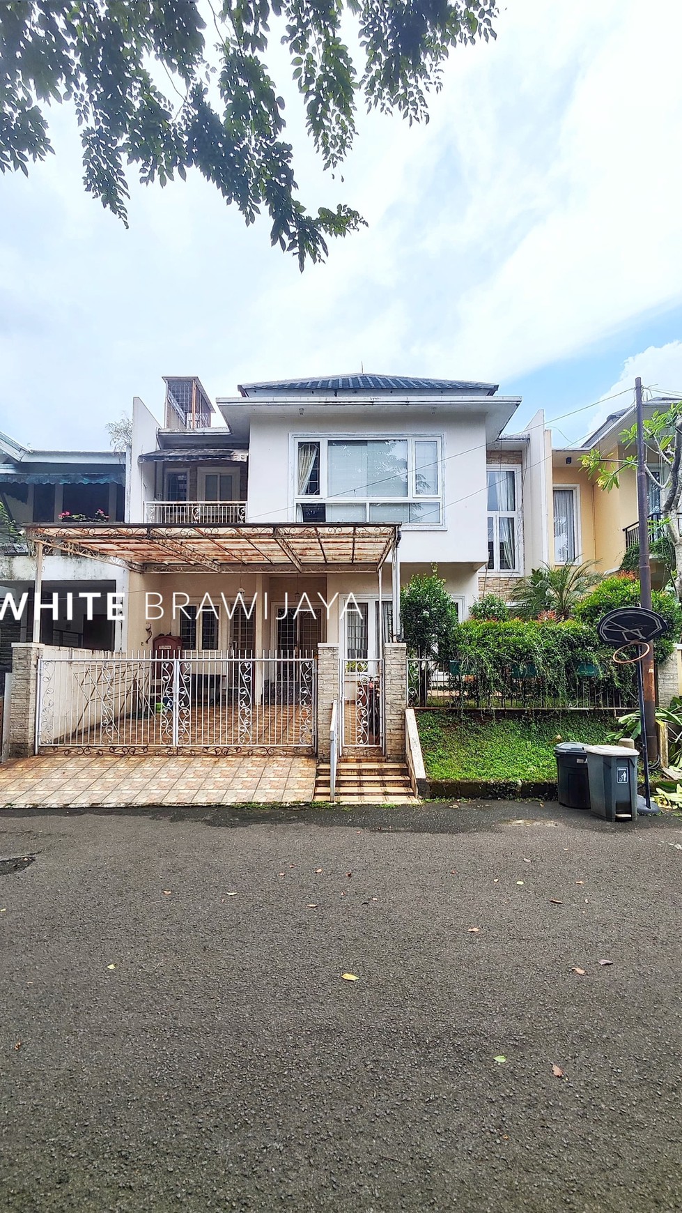 Rumah Lingkungan Tenang Area Villa Delima Lebak Bulus