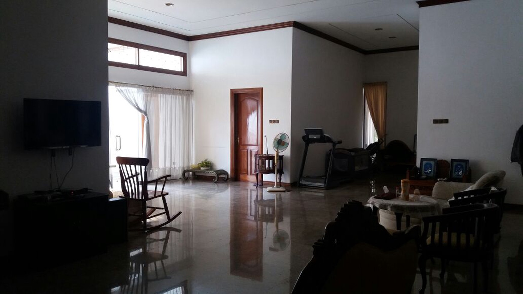 Rumah Lokasi Strategis dengan Lingkungan Asri di Pondok Pinang