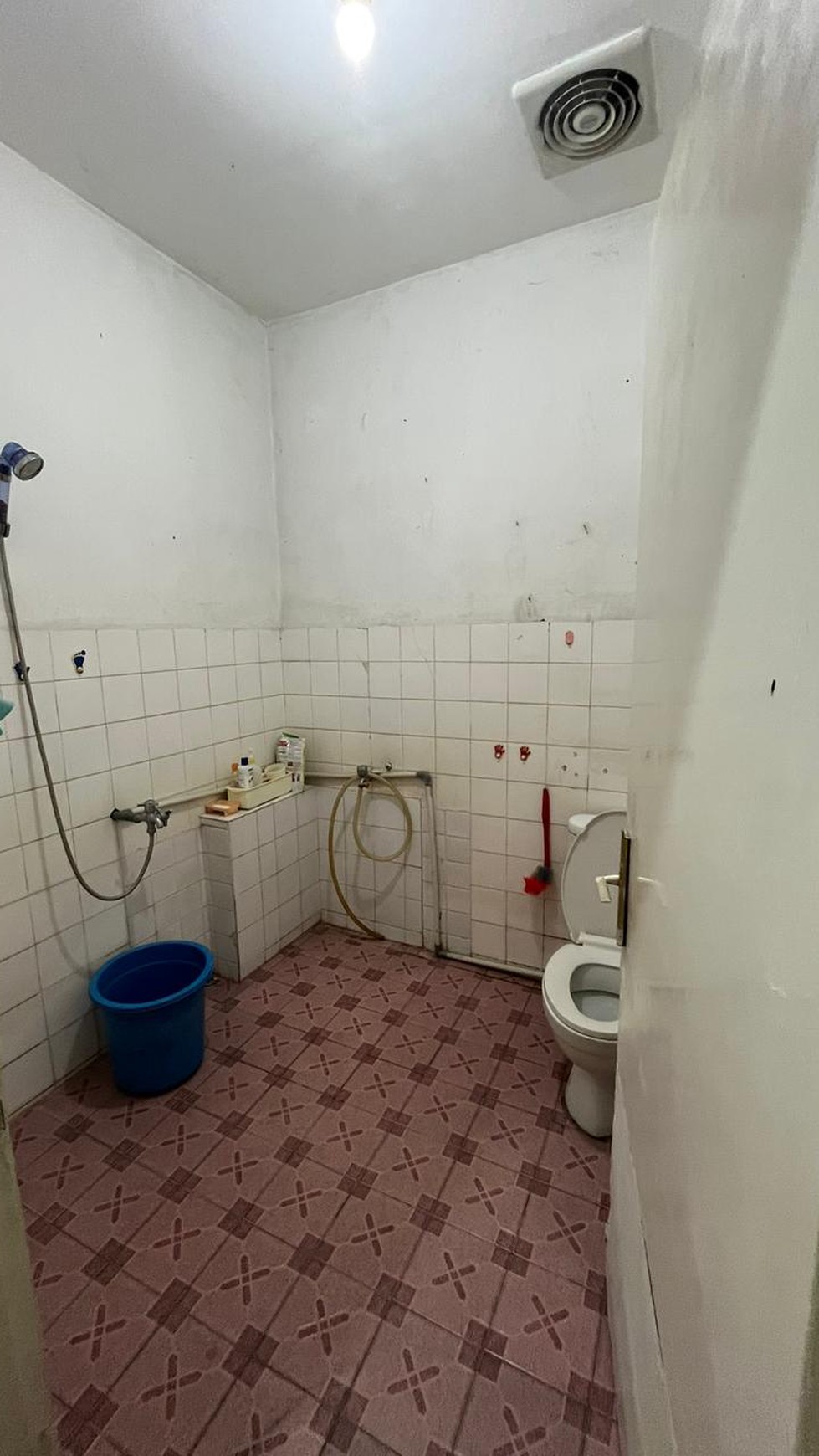 Dijual Rumah Dekat Universitas 4 Kamar dan 2 toilet