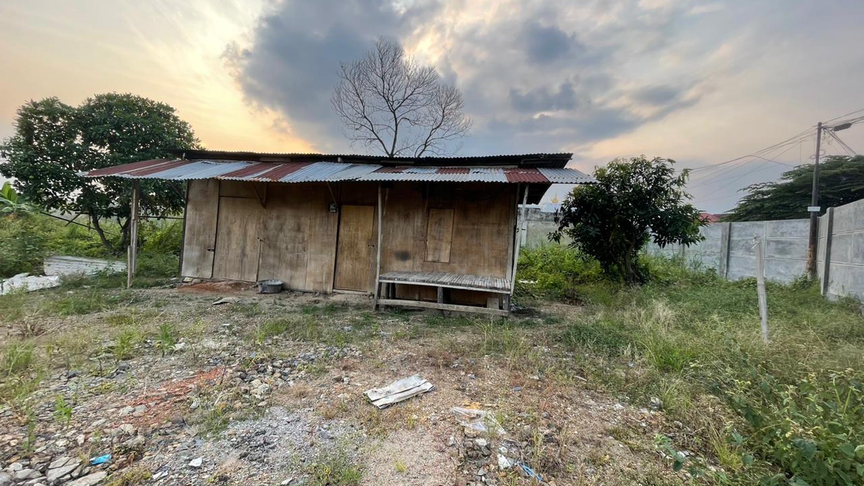 Tanah kosong dijalan Pulau Morotai gg. Mk Baginda Wayhalim Kotamadya Bandarlampung