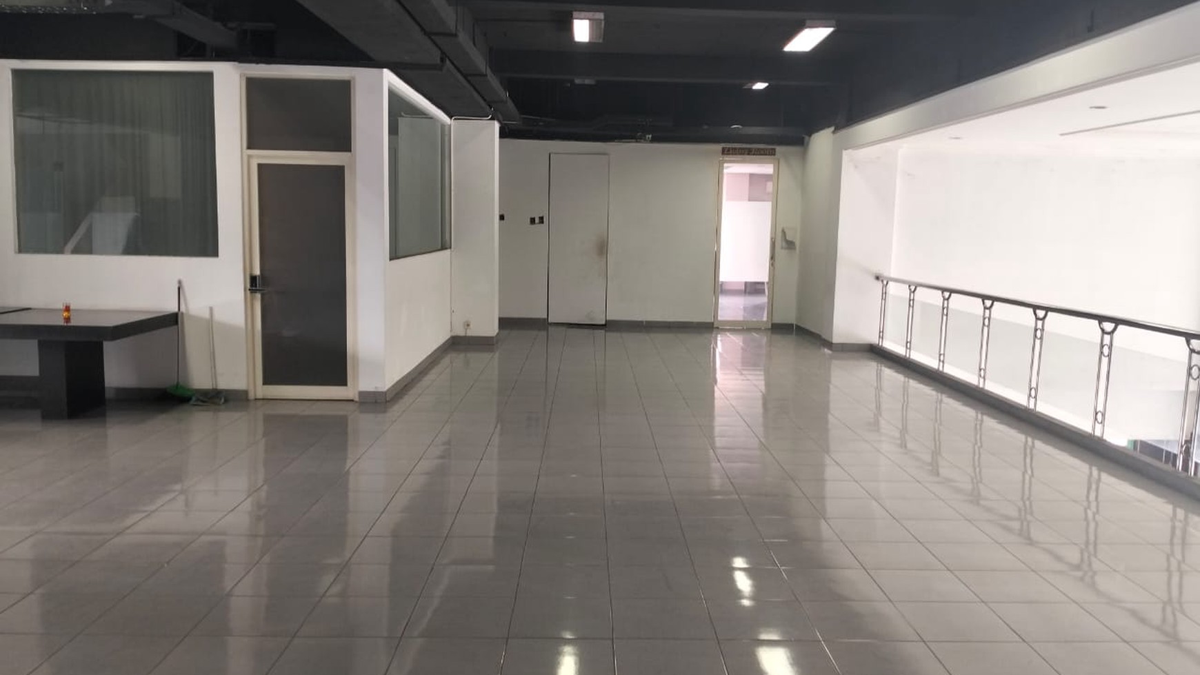 DIJUAL GEDUNG & GUDANG DI NOL JL. RAYA TANDES (d/h Jl. Tanjungsari ) SURABAYA - Ngantong ke belakang