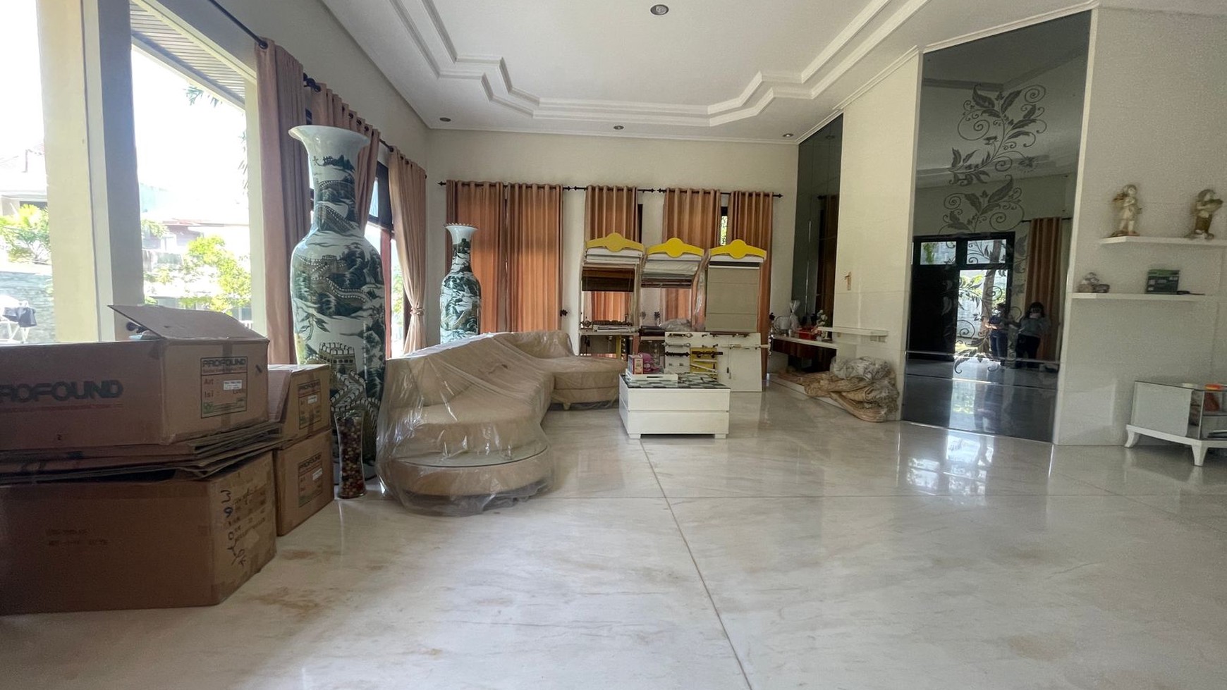 Disewakan Rumah Mewah Golf View cck utk usaha Di Raya Bukit Darmo Golf Surabaya Barat