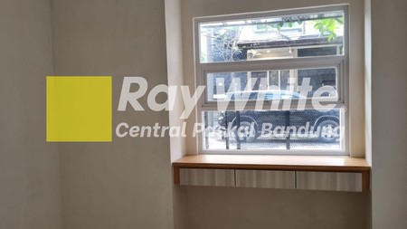 Rumah Minimalis Baru Renovasi di Sayap Taman Kopo Indah Bandung