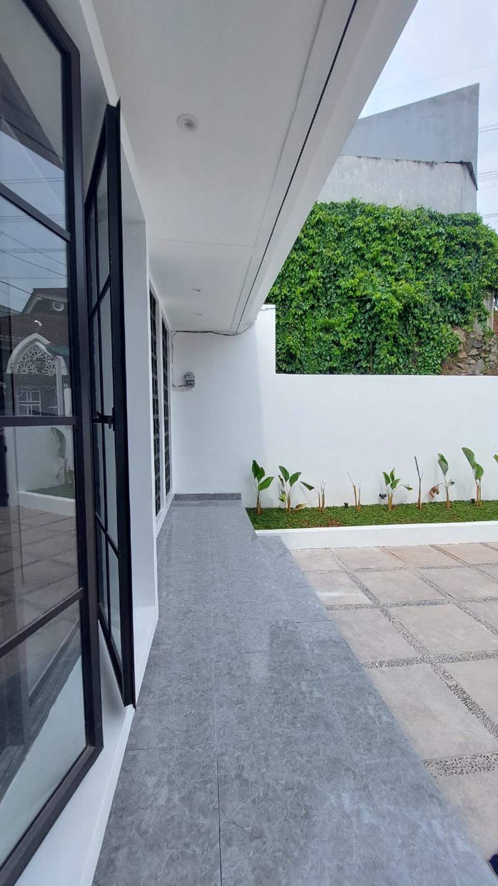 Brand New Rumah Siap Huni dengan Hunian Nyaman di Ciputat