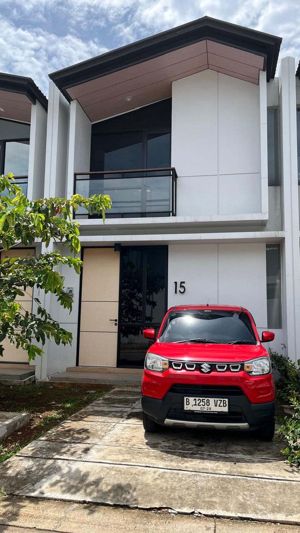 Dijual Rumah minimalist modern di Cendana Parc lippo karawaci Tangerang