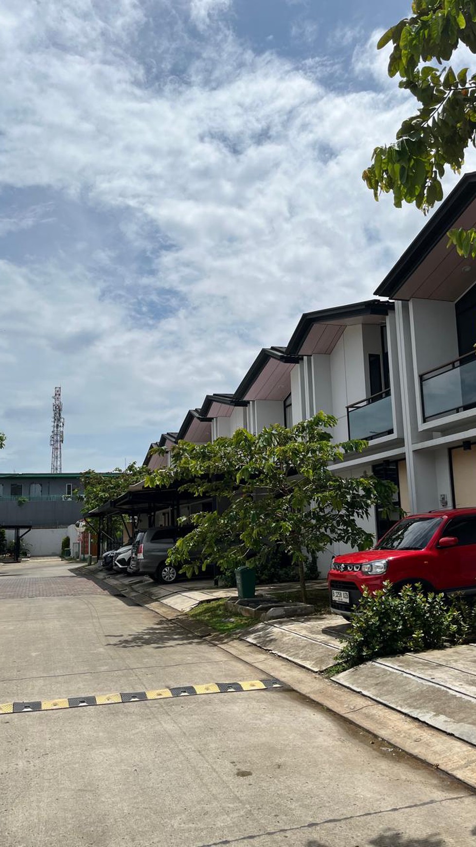 Dijual Rumah minimalist modern di Cendana Parc lippo karawaci Tangerang