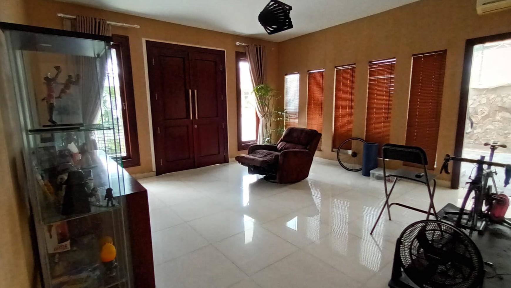 Dijual Murah Rumah Besar dan Mewah di Jaksel