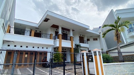 Dijual Rumah Mewah di Villa Gading Indah - Lokasi Strategis, Area Eksklusif dan Prestisius - Kelapa Gading,  Jakarta Selatan