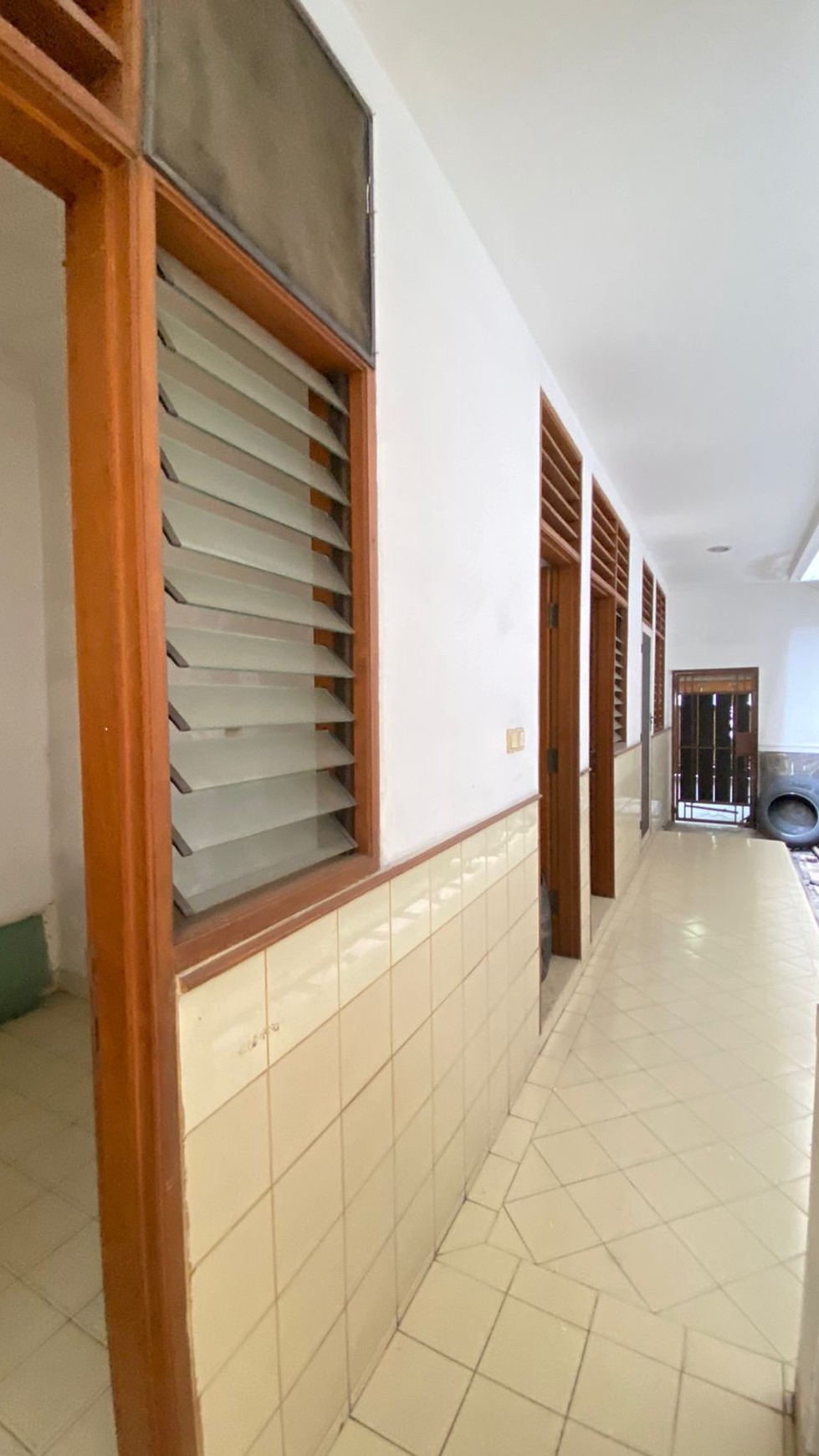 Dijual Rumah Mewah di Villa Gading Indah - Lokasi Strategis, Area Eksklusif dan Prestisius - Kelapa Gading,  Jakarta Selatan