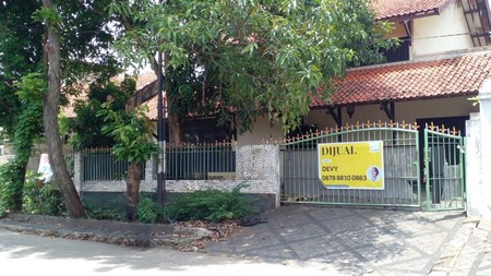 Dijual Cepat Rumah Hitung Tanah Lokasi Strategis di Cinere Dengan SHM