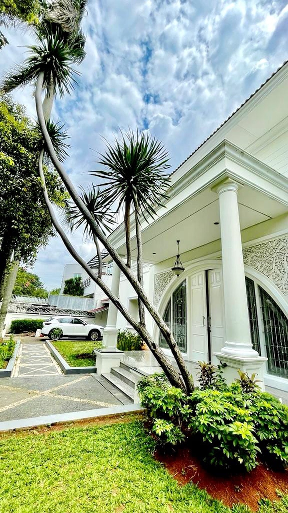 Rumah Super Mewah di Kawasan Premium Pondok Indah Siap Huni