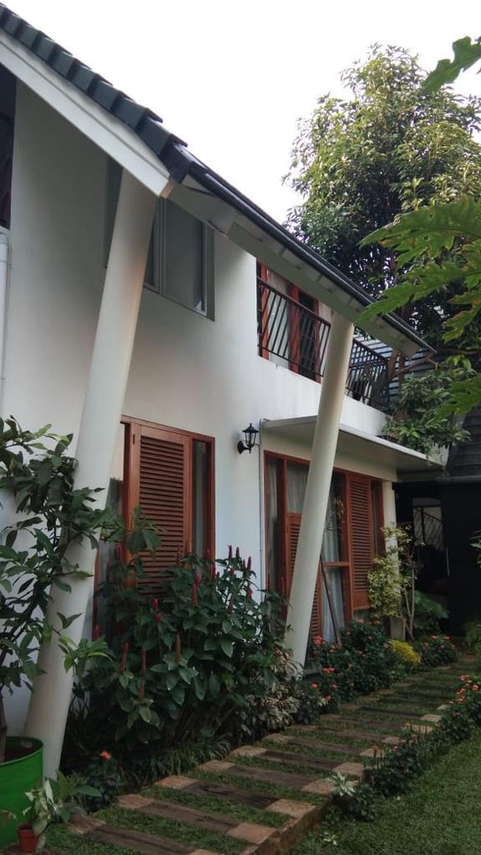 Beautiful House di Area yang Tenang dan Nyaman