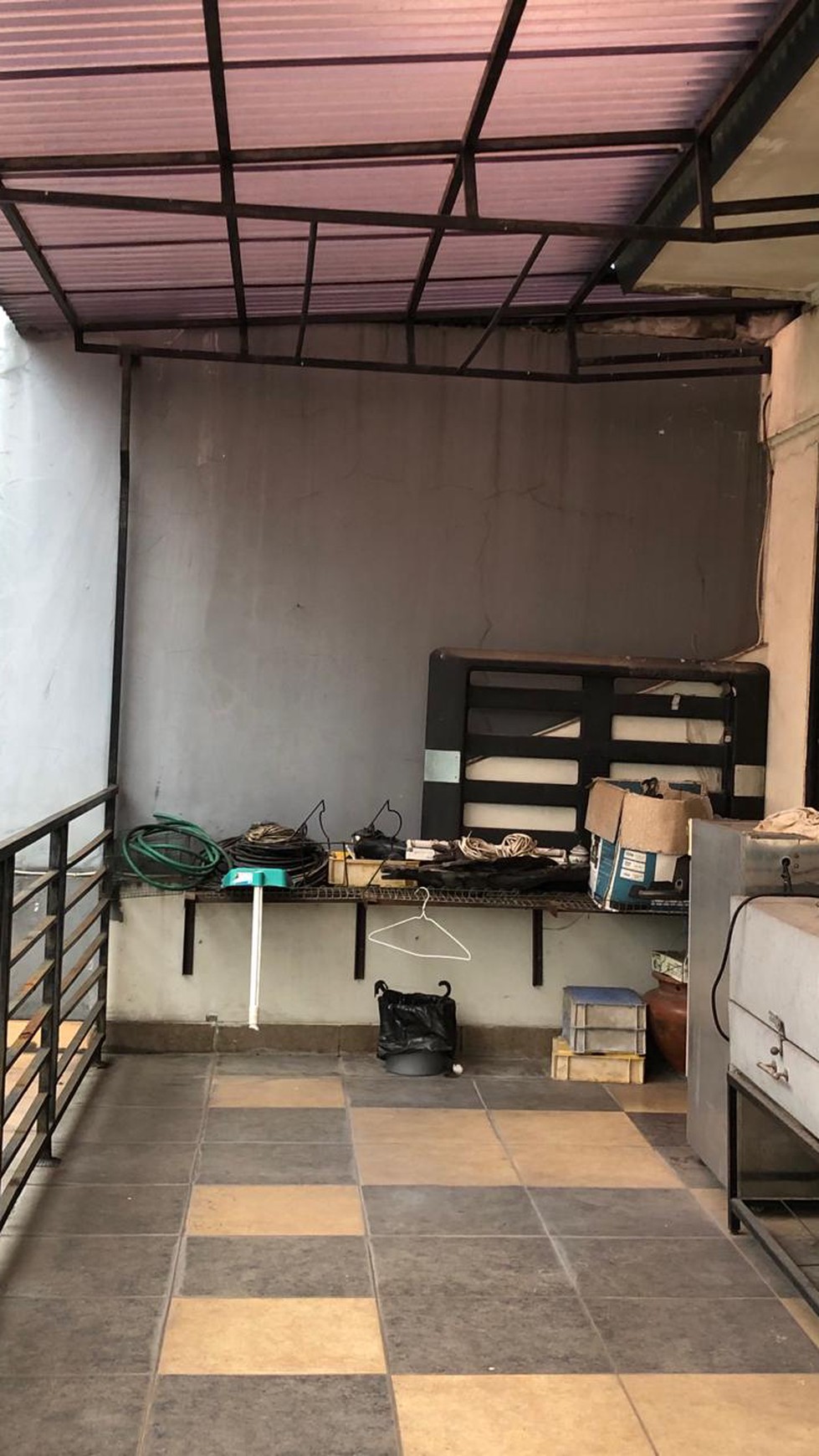 Rumah Hitung Tanah Area Cipete