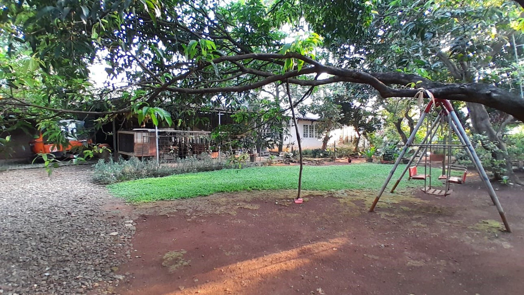 Rumah Hitung Tanah Area Cipete