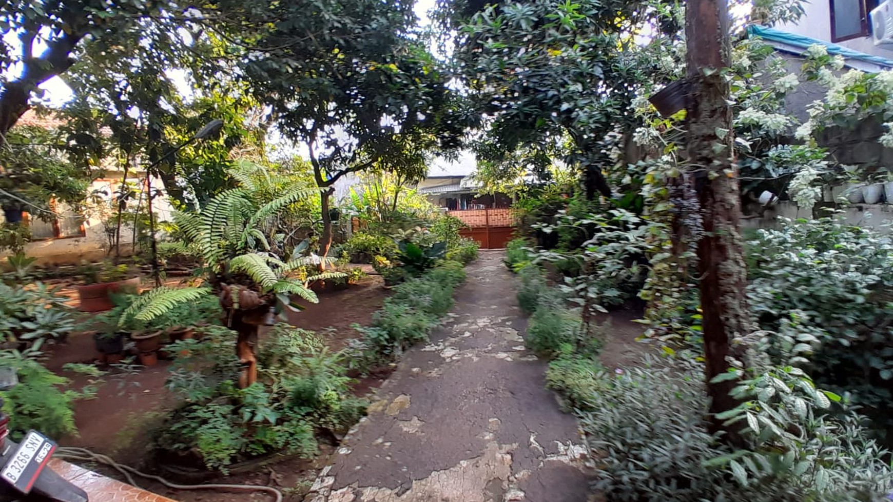 Rumah Hitung Tanah Area Cipete