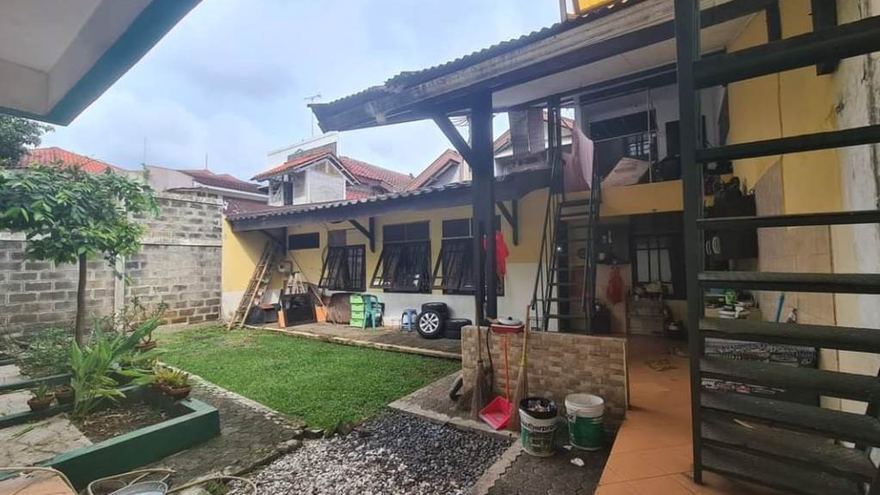 Dijual Rumah lt372m pinggir jalan  di Mandar Bintaro Jaya sektor 3.