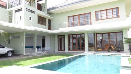 Modern Villa Hak Milik In Canggu Bali With Rice Field View