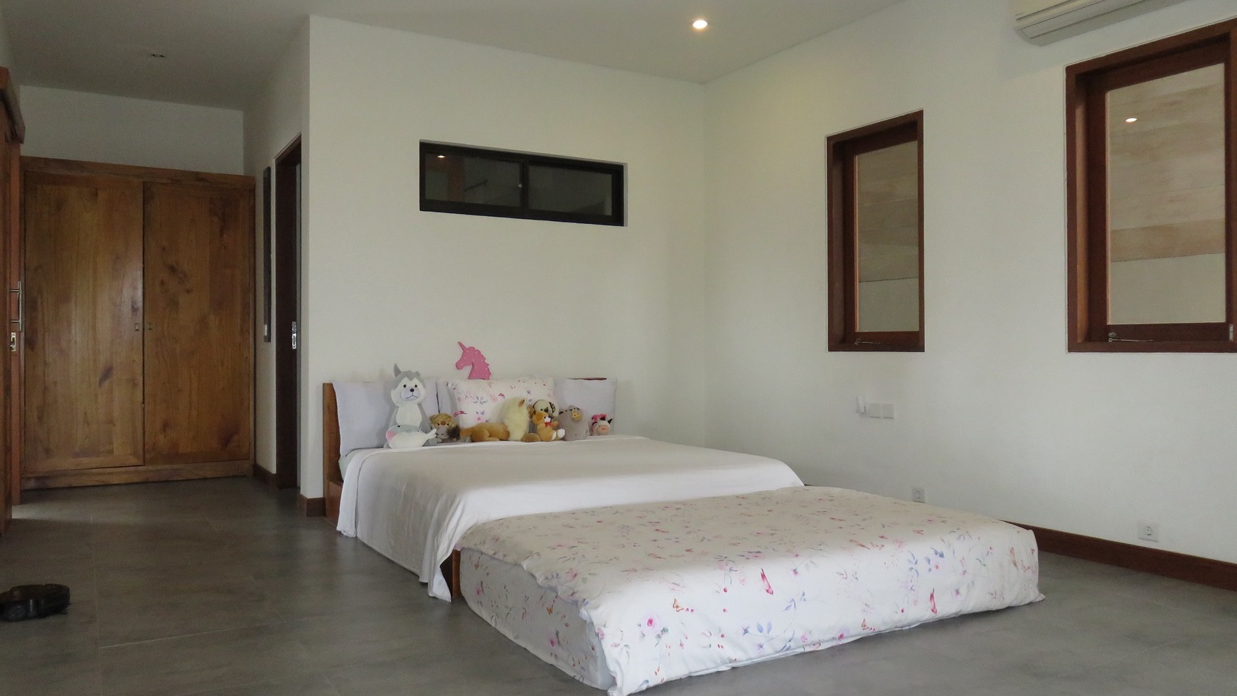 Modern Villa Hak Milik In Canggu Bali With Rice Field View