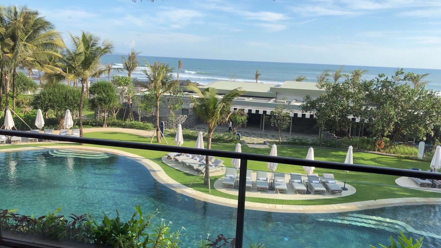 Two Bedroom Luxury Oceanfront Apartment in Echo Beach, Canggu Bali