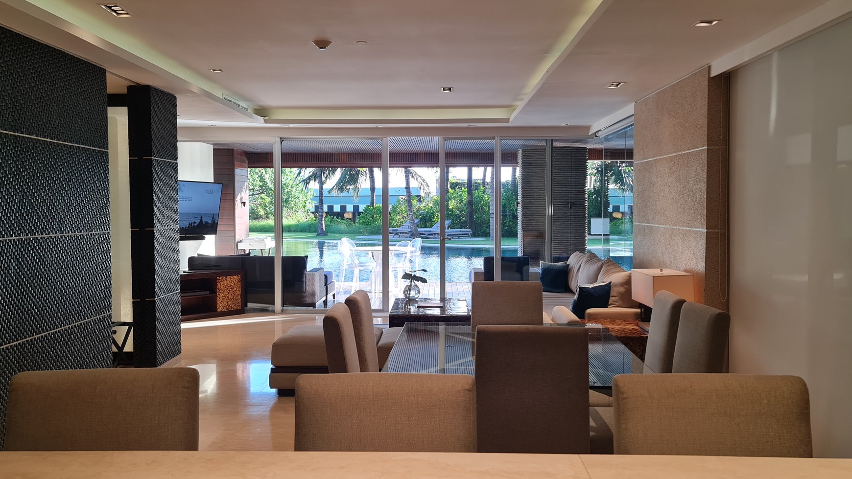 Two Bedroom Luxury Oceanfront Apartment in Echo Beach, Canggu Bali