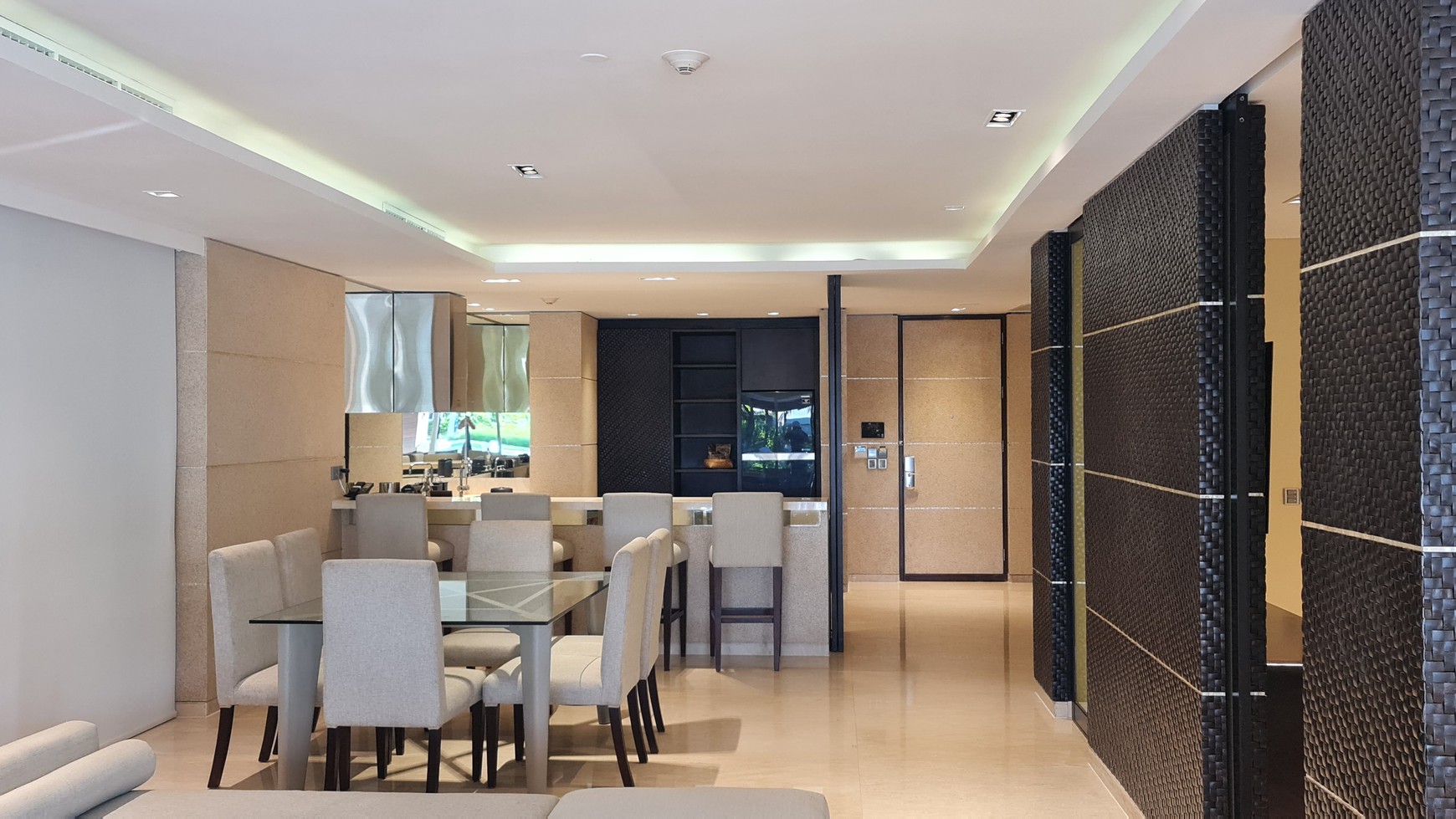 Two Bedroom Luxury Oceanfront Apartment in Echo Beach, Canggu Bali