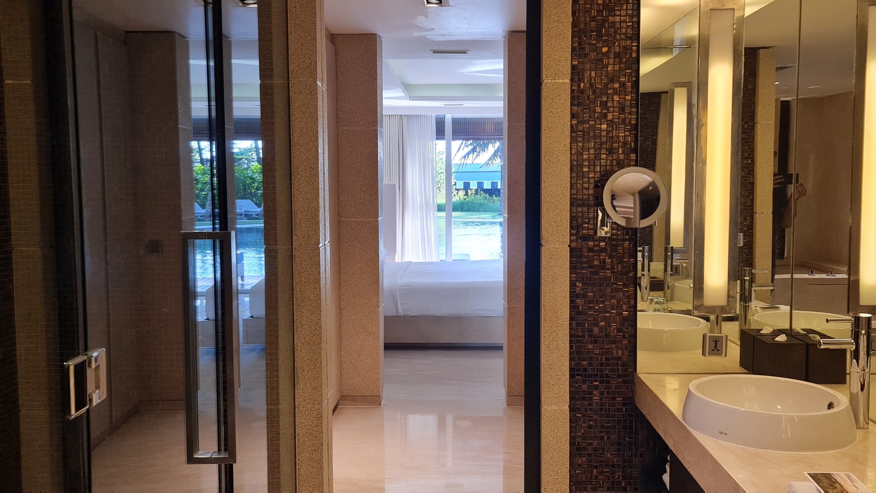 Two Bedroom Luxury Oceanfront Apartment in Echo Beach, Canggu Bali