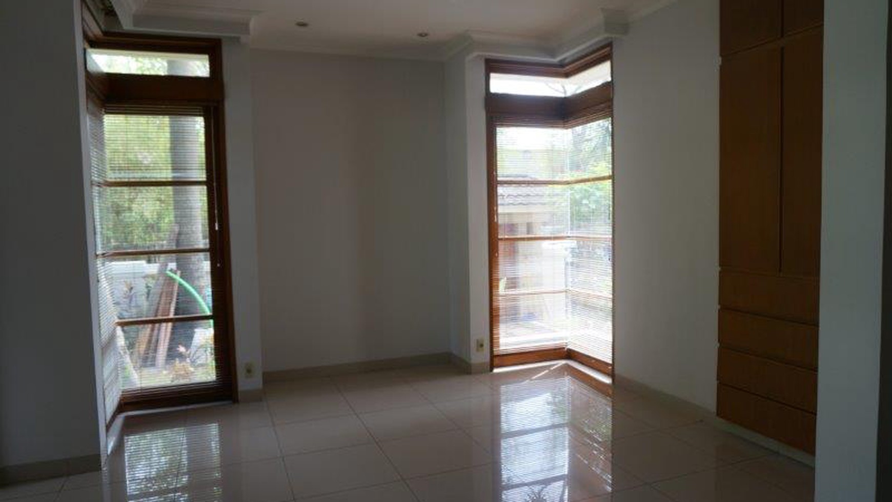 Dijual rumah di Kemang Jaya - Jakarta Selatan