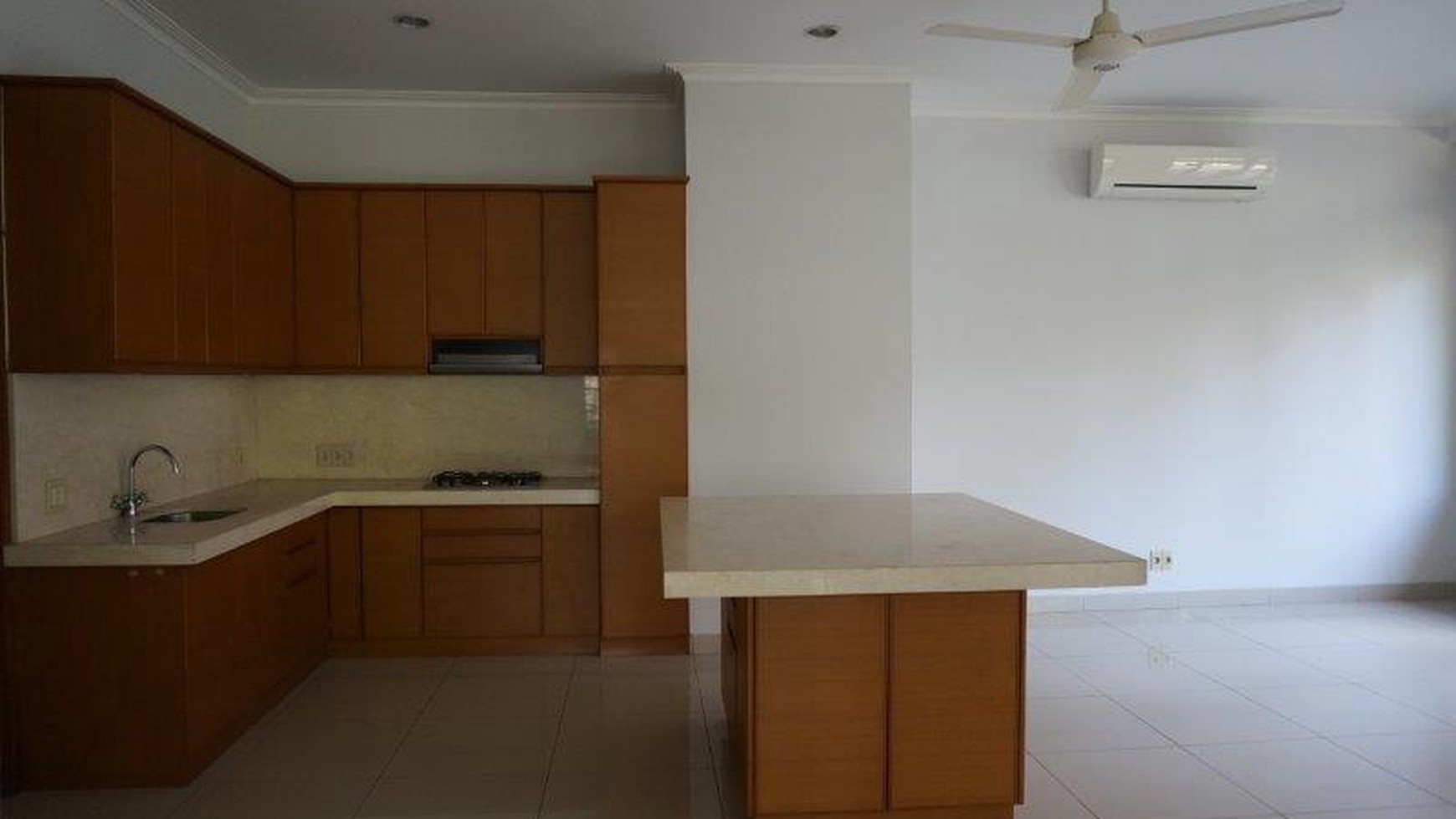 Dijual rumah di Kemang Jaya - Jakarta Selatan