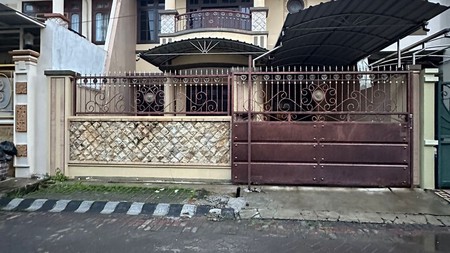 Dijual Rumah 2 Lantai di Dharmahusada Mas Surabaya