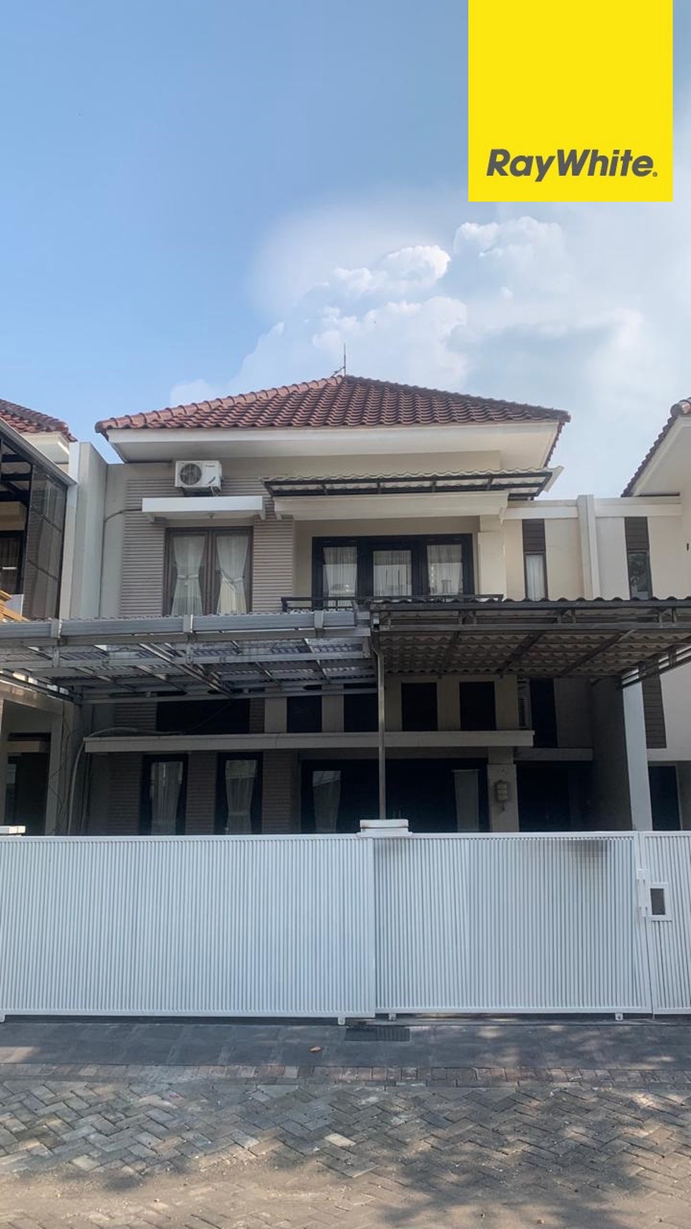 Disewakan Rumah 2 lt di Central Park Ahmad Yani Regency, Surabaya