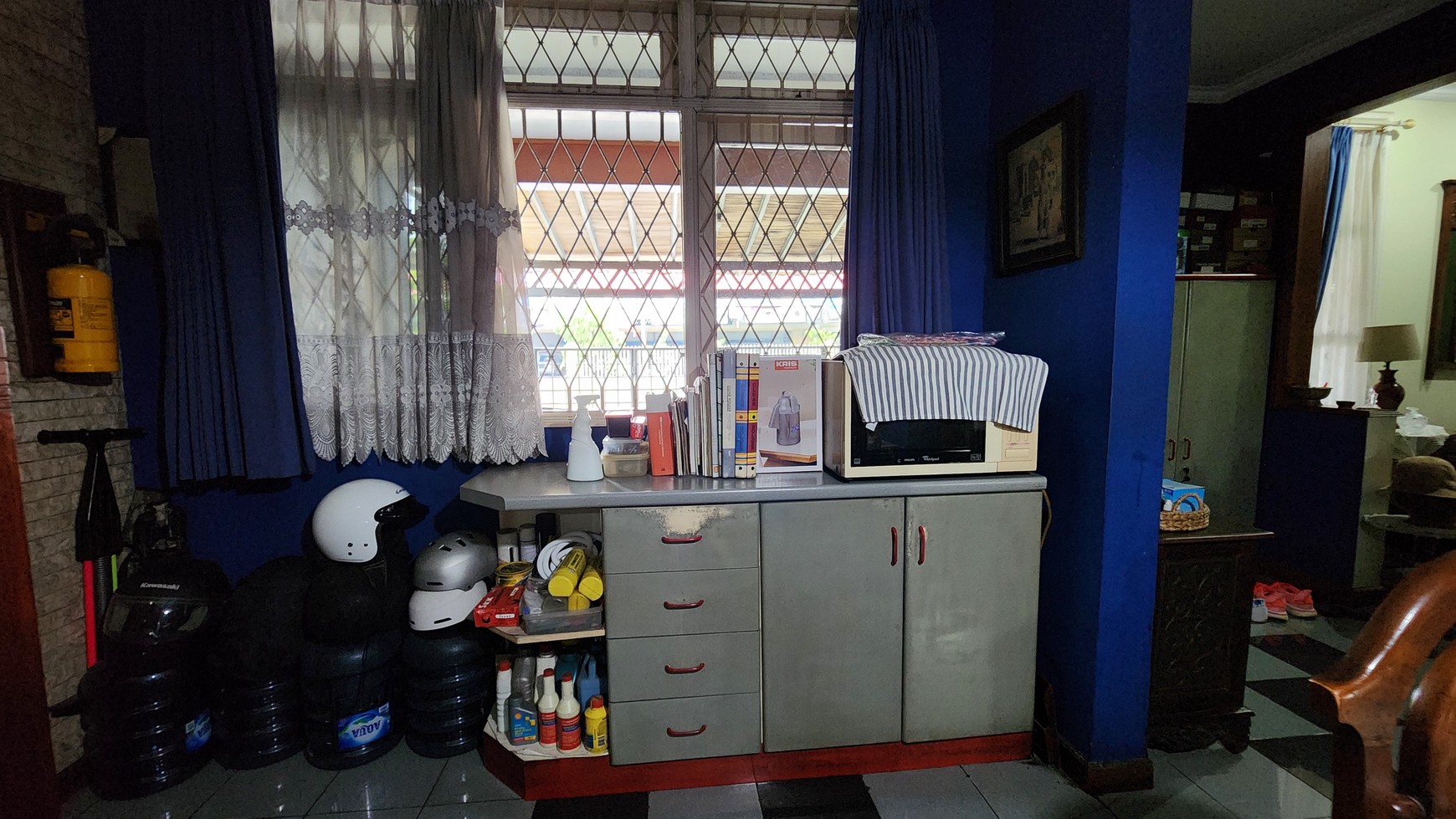 Rumah Lokasi bagus pinggir jalan Raya di Bintaro Sektor 1