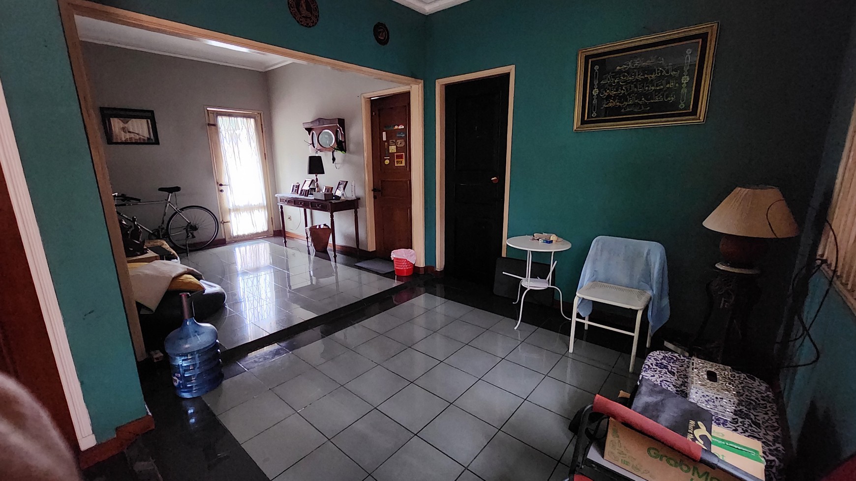 Rumah Lokasi bagus pinggir jalan Raya di Bintaro Sektor 1