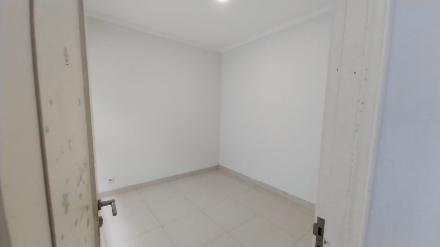 Rumah Lokasi Strategis di Kebayoran Village Bintaro Jaya