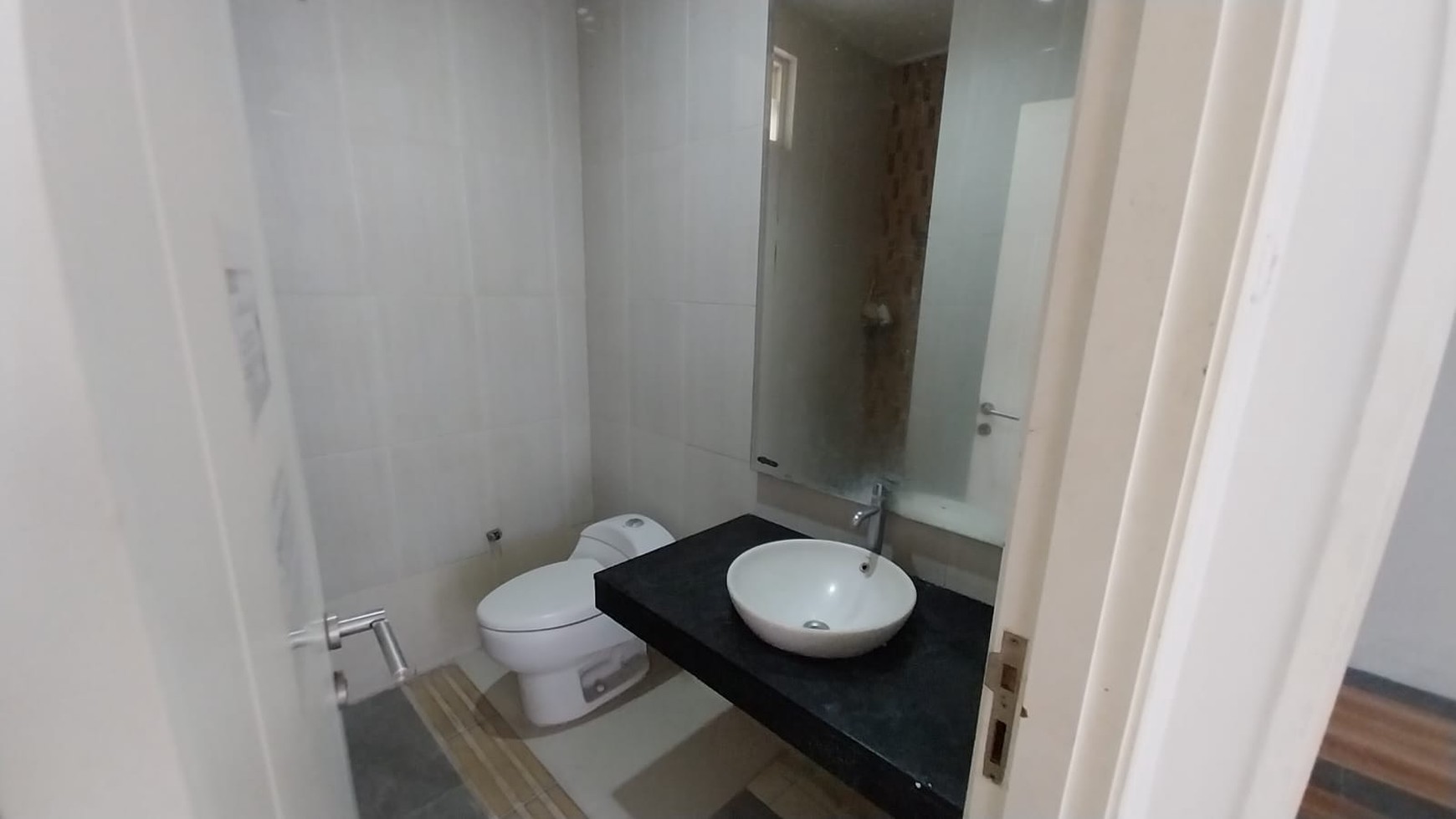 Rumah Lokasi Strategis di Kebayoran Village Bintaro Jaya