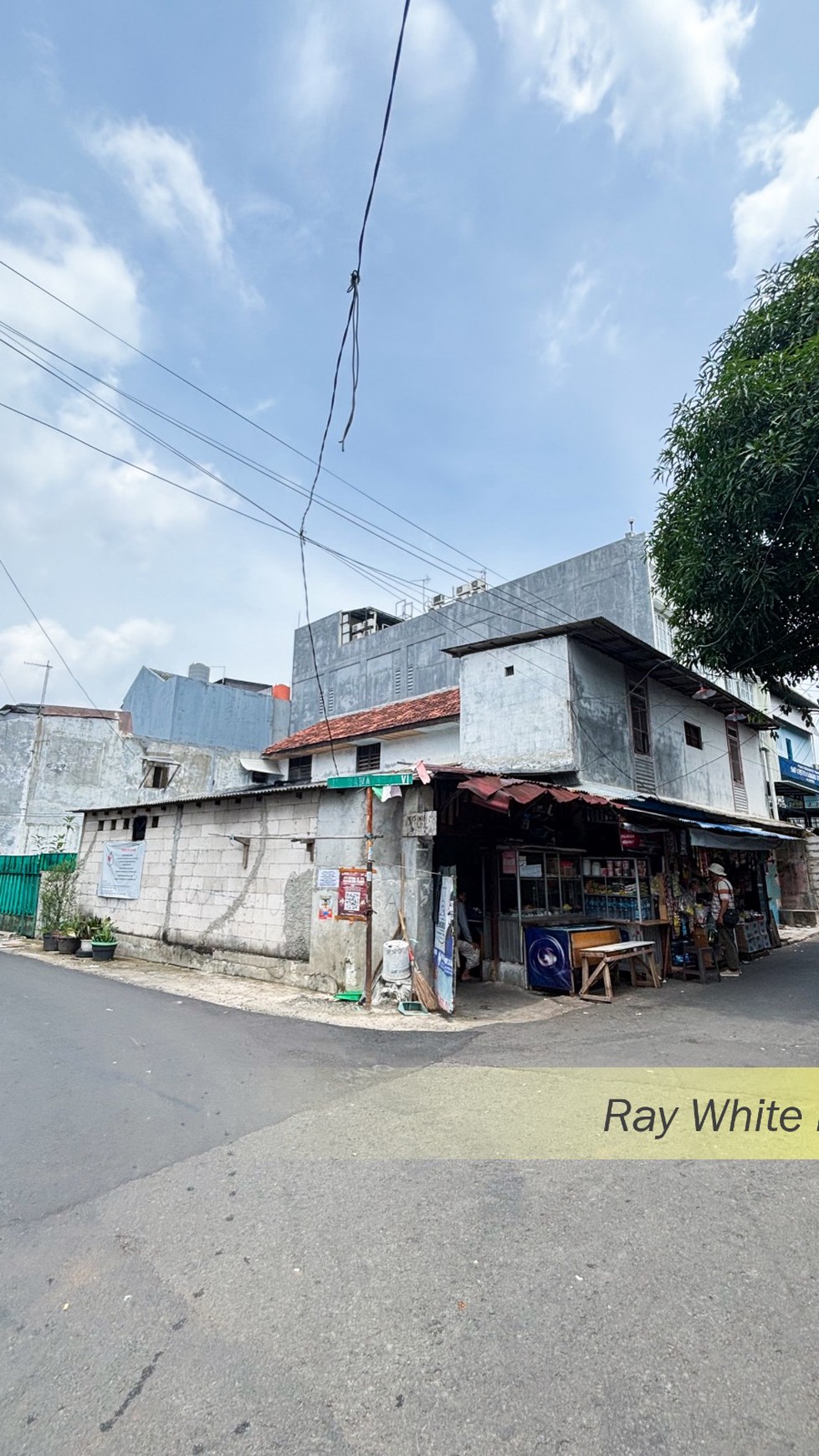 RUMAH LAMA HITUNG TANAH + KOS KOSAN 20 PINTU DI AREA TOMANG, JAKARTA BARAT